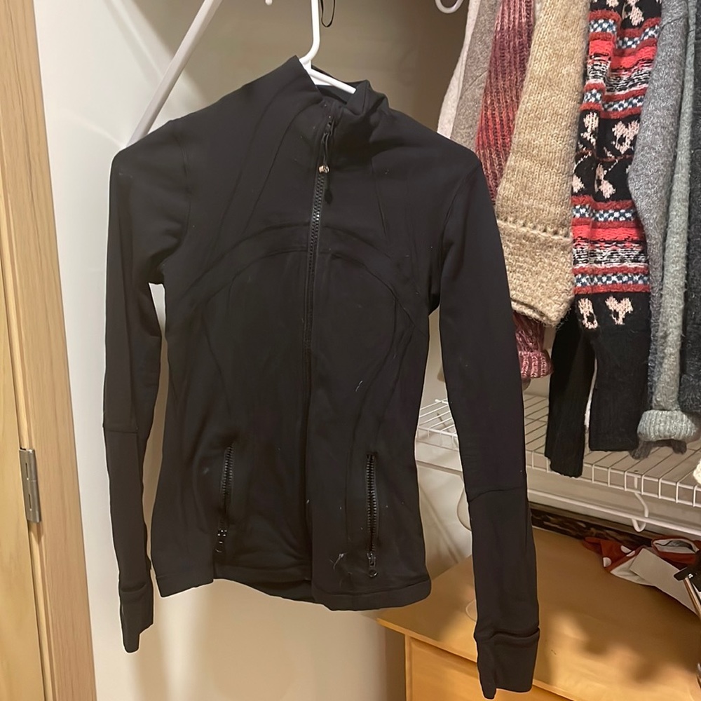 Black lululemon jacket size 6